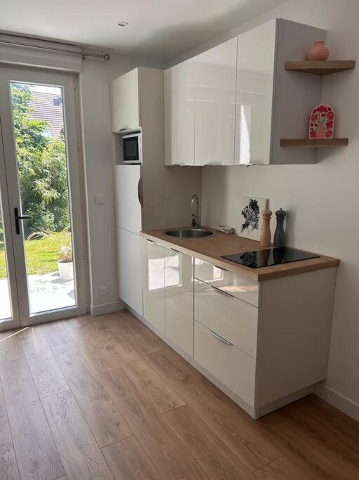 Petite Maison Proche - 20 Min En Voiture Apartment